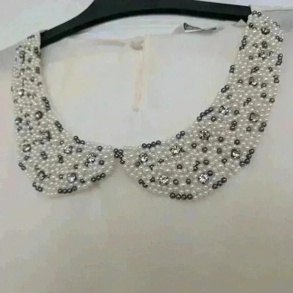 Reitmans size Small off white shirt with embellished collar blue and white pearl - Picture 5 of 8